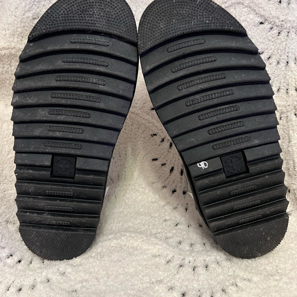 Dr. Martens Blaire Quad Sz9 - Picture 3 of 6